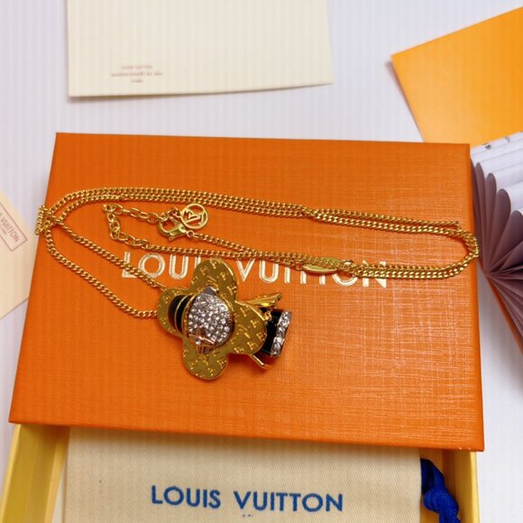 Louis Vuitton Necklace M2222 Collier Astro LV Galaxy Silver Metal used with BOX - Picture 1 of 6